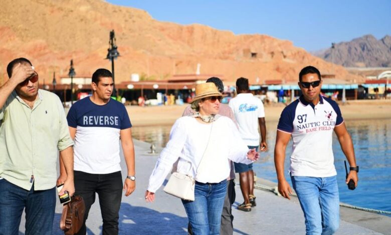 وزيرة البيئة