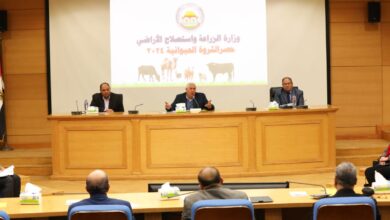 اجتماع وزير الزراعة مع قيادات القطاع الزراعي