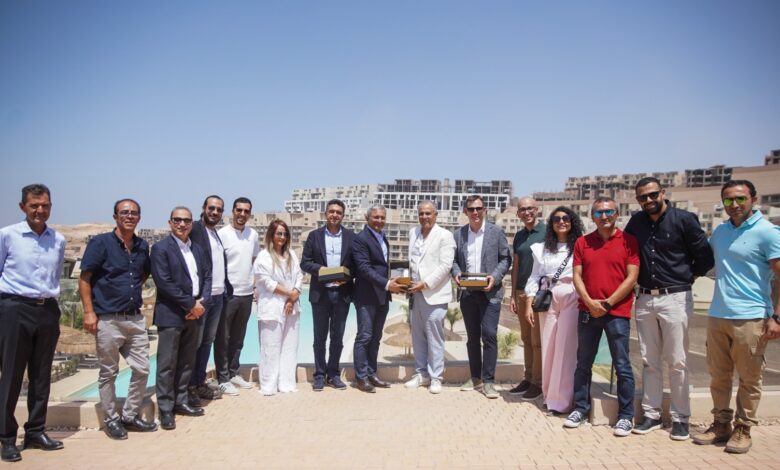 وفد شنايدر إلكتريك