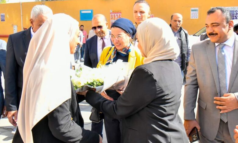 وزيرة البيئة