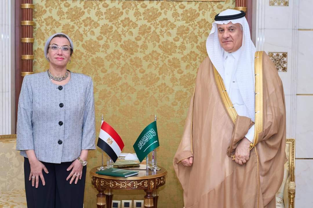 وزيرة البيئة 