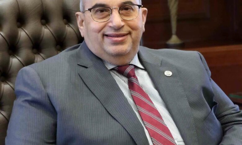 المحاسب الضريبي أشرف عبد الغني، مؤسس جمعية خبراء الضرائب المصرية