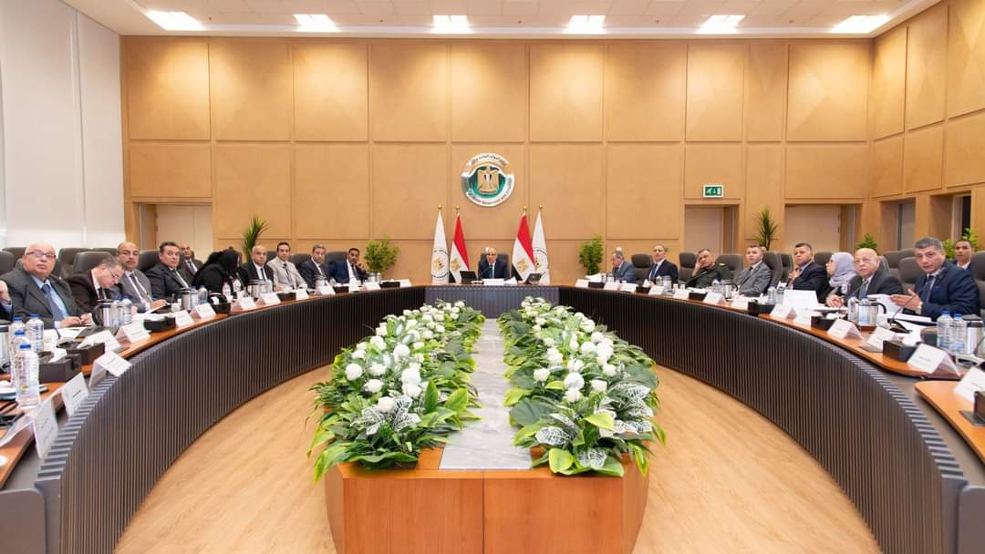 صورة من جانب الاجتماع 