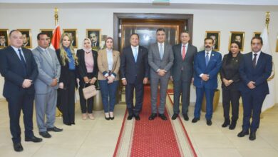 الدكتور شريف فاروق مع مع الهيئة البرلمانية لحزب الشعب الجمهورى