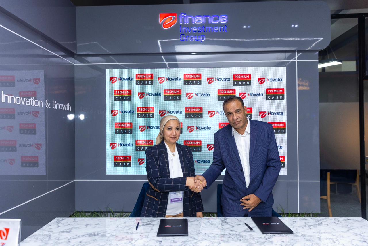 "إي نوڤيت" و"بريميوم كارد"