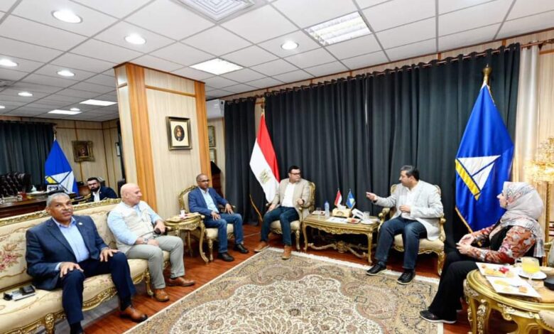 المهندس شريف الشربيني مع أيمن الشهابي