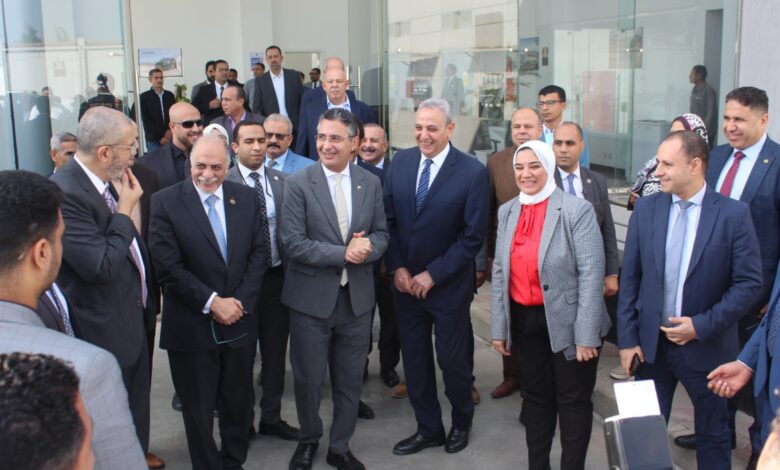 الدكتور شريف فاروق