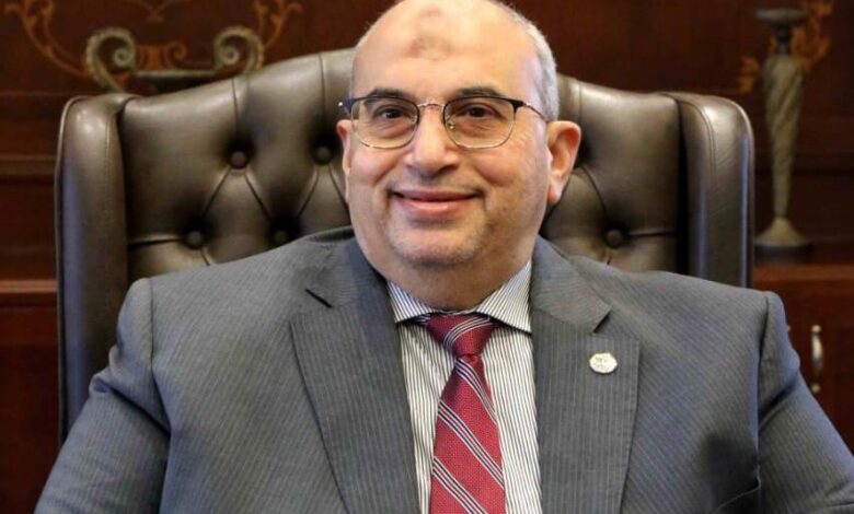 المحاسب الضريبي أشرف عبد الغني، مؤسس جمعية خبراء الضرائب المصرية
