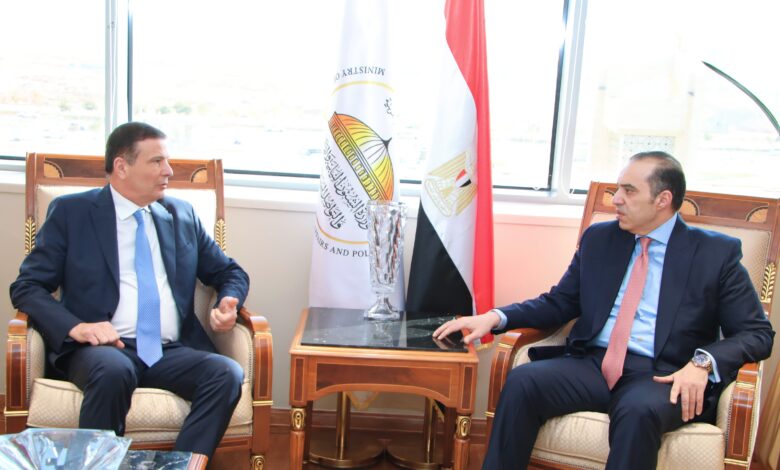 وزيرا الزراعة والشئون النيابية