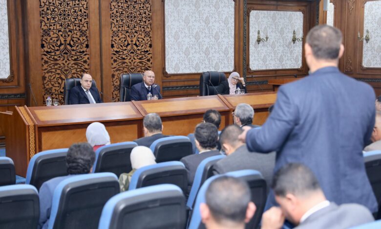 وزير الصناعة يعلن قرارات هامة لدعم المستثمرين في كفر الشيخ..تعرف على التفاصيل