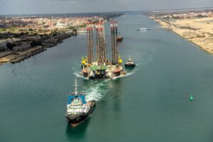  قناة السويس تنجح في قطر وإرشاد الحفار ADMARINE260