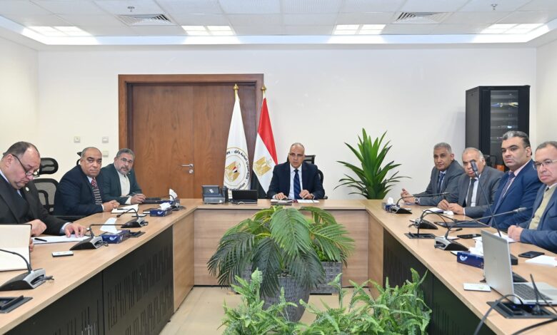 وزير الري يتابع مشروع التقييم المتكامل لتطوير نظم الري والصرف