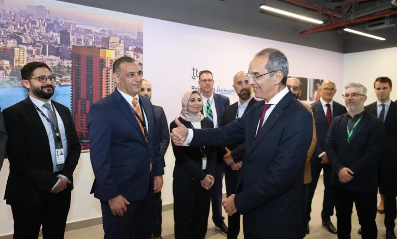 وزير الاتصالات المصري يفتتح مقر شركة TTEC الأمريكية