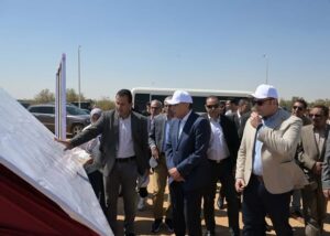 رئيس الوزراء يتفقد محطة الصرف الصحي
