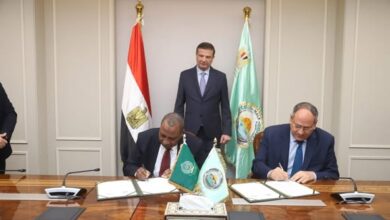 وزير الزراعة يشهد توقيع بروتوكولين