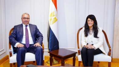 رانيا المشاط تلتقي السفير المصري الجديد في الصين