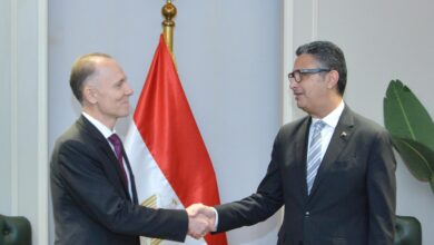 وزير التموين يلتقي السفير البلغاري