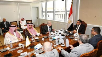 جانب من اجتماع وزير الاسكان