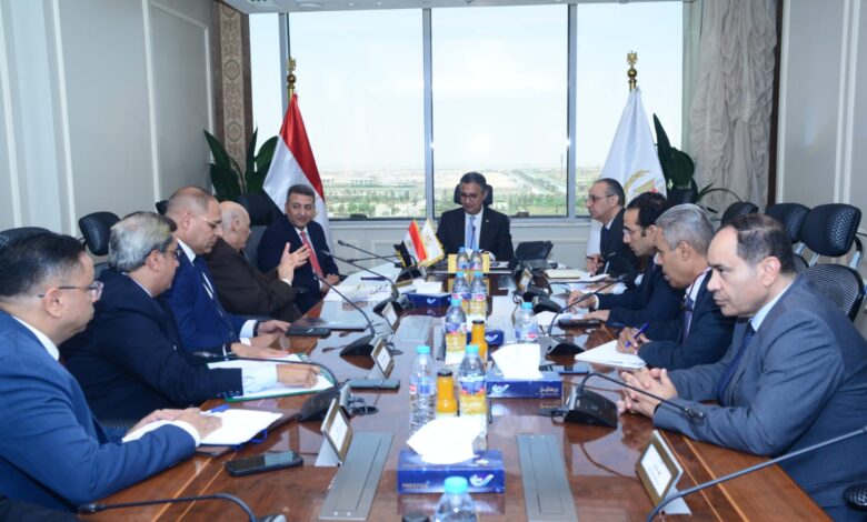 وزير التموين والتجارة الداخلية