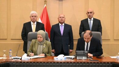 جانب من توقيع البروتوكول