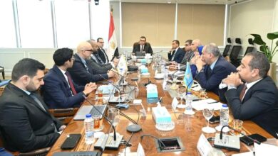 جانب من اجتماع وزير الإسكان