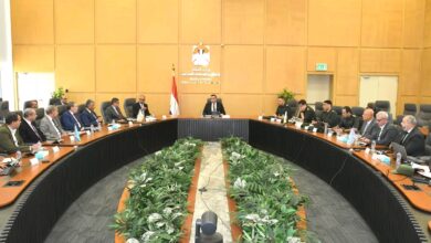 جانب من اجتماع وزير الإسكان