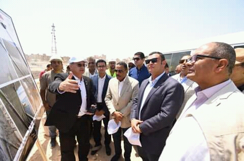 جانب من جولة وزير الاسكان