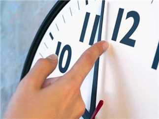 موعد تغيير الساعة في مصر 2025