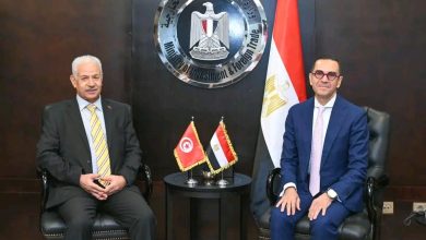 وزير الاستثمار ونظيره التونسي