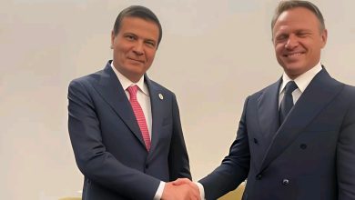 وزير الزراعة ومفوض المملكة المتحدة لدى جنوب أفريقيا