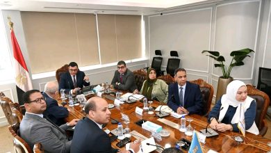 جانب من اجتماع وزير الإسكان 