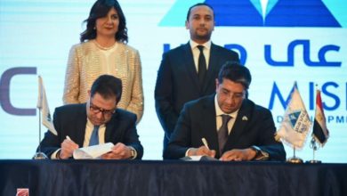 جانب من توقيع الاتفاقية