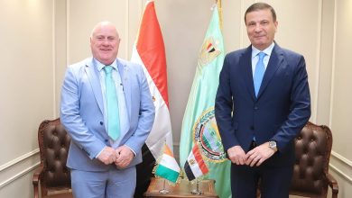 وزير الزراعة مع نظيره الأيرلندي