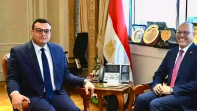 وزيرا الإسكان والعمل