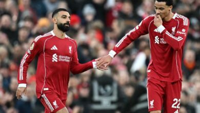 دون هاتشيسون يلوم محمد صلاح على تصرفه في مباراة ليفربول وبرايتون