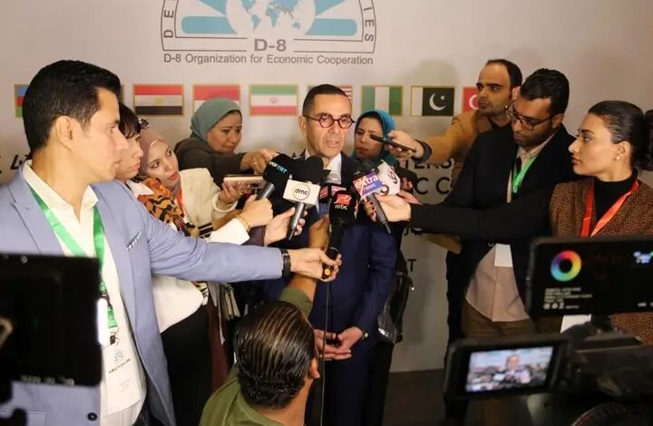 المهندس حسن الخطيب، وزير الاستثمار والتجارة الخارجية