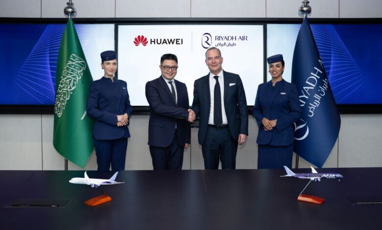 جانب من توقيع الشراكة