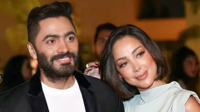 بسمة بوسيل وتامر حسني يتصدران التريند بعد رحلة بحرية عائلية مع أولادهما