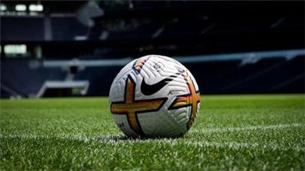 الخميس الكروي المشتعل.. مواعيد مباريات الدوري الأوروبي والسعودي والمصري والقنوات الناقلة