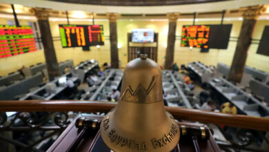 أداء البورصة المصرية اليوم الخميس.. صمود «السبعيني» أمام عاصفة مبيعات الأجانب