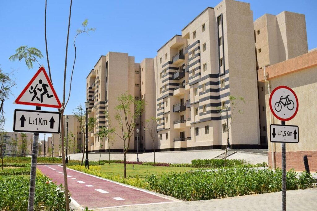 بدأ صندوق الإسكان الاجتماعي ودعم التمويل العقاري، التابع لوزارة الإسكان، في توجيه رسائل نصية (SMS) لجميع المواطنين الحاجزين في الطرح الثاني من المبادرة الرئاسية "سكن لكل المصريين 7".