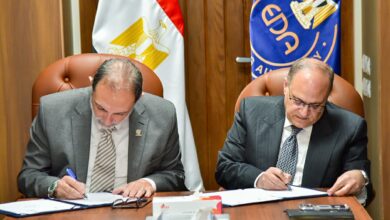 جانب من توقيع البروتوكول