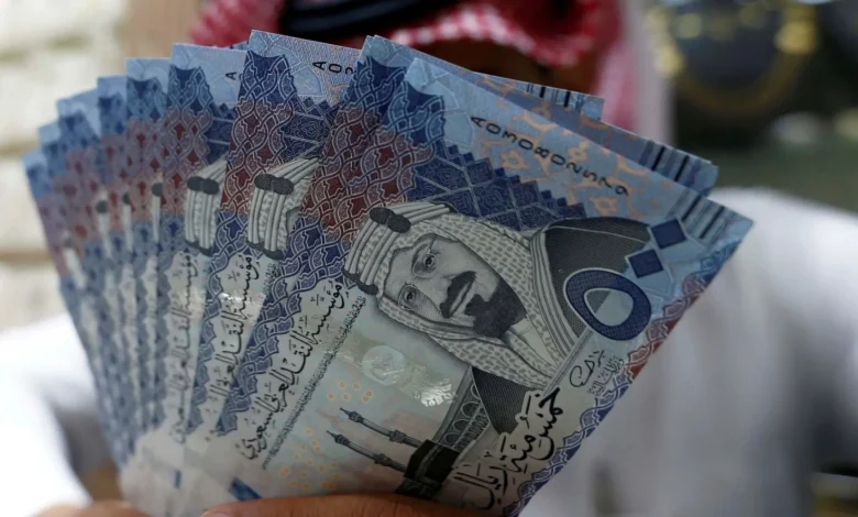 خلال 29 يوماً فقط.. كيف يستفيد موظفو السعودية من نظام صرف الرواتب المطور؟